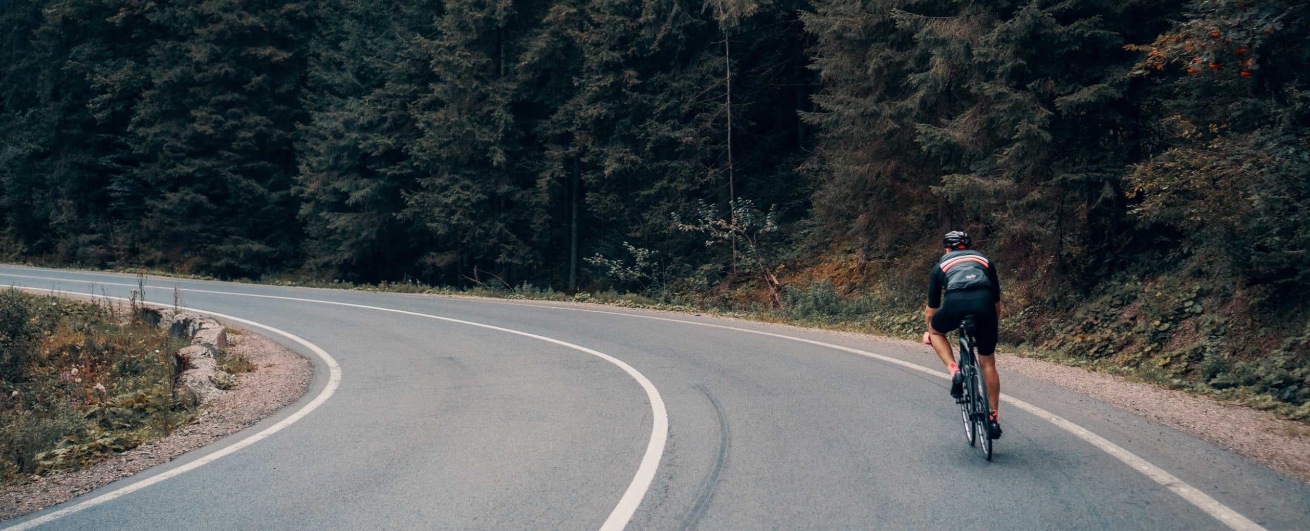 6_Younit_Left-full-width-image-scaled